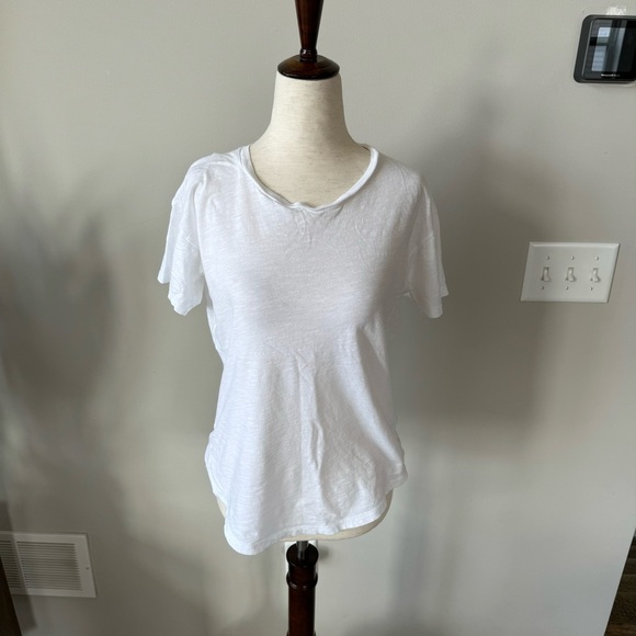 Madewell Whisper Cotton Crewneck Tee Scoop Hem - Classic Capsule Neutral White - Picture 2 of 8